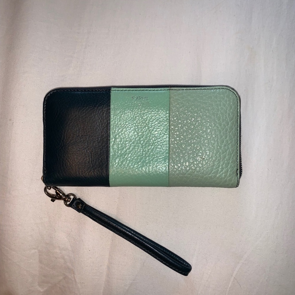 Fossil wallet